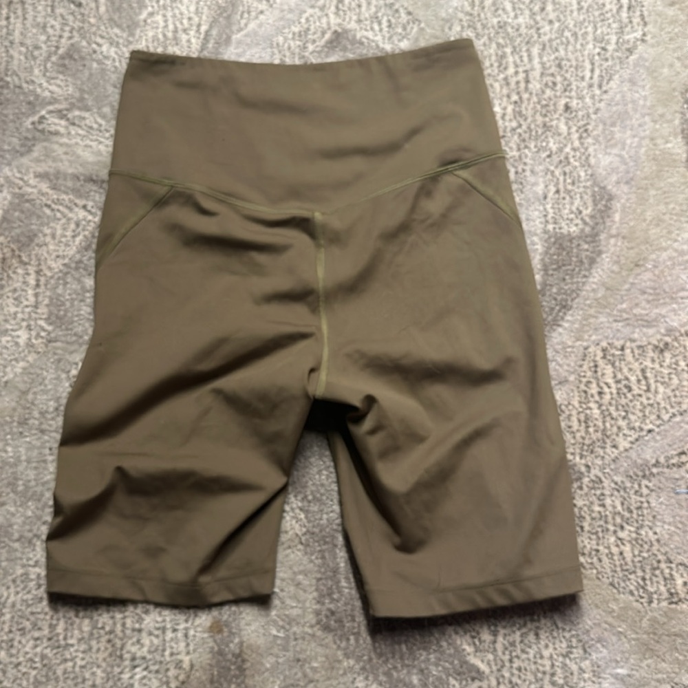 girlfriend collective brown taupe bike shorts NWOT